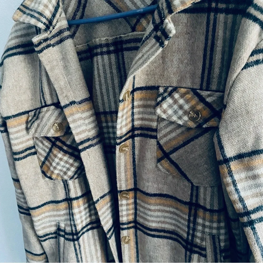 N/A boutique tan
